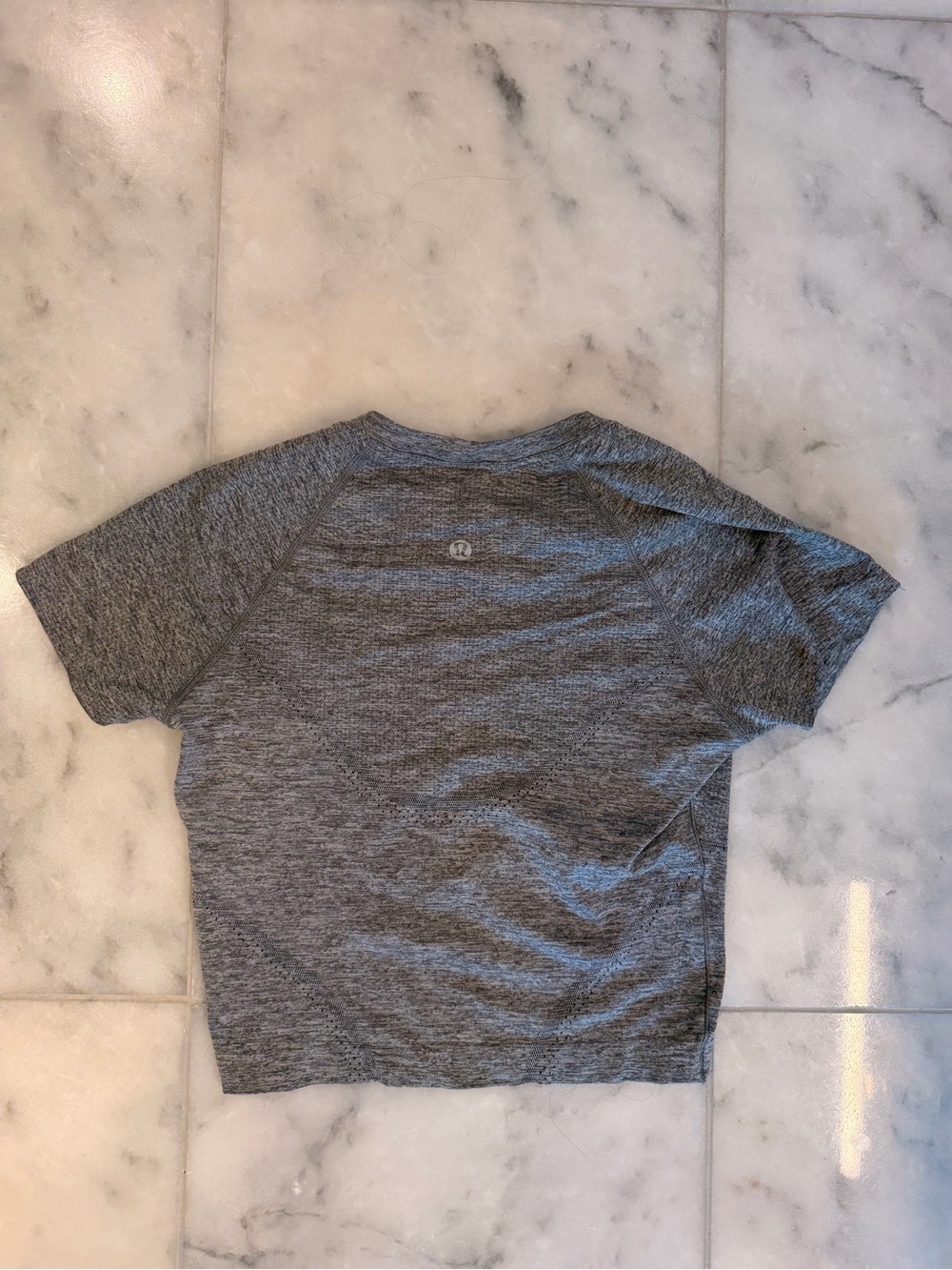 LULULEMON Swiftly Tech Cropped Tee Size: 4 - Picture 2 of 3